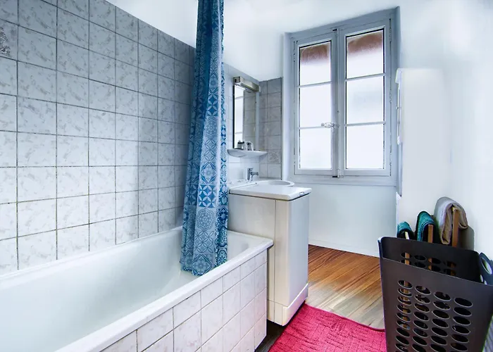 2 Pieces De 48 M2 アパート